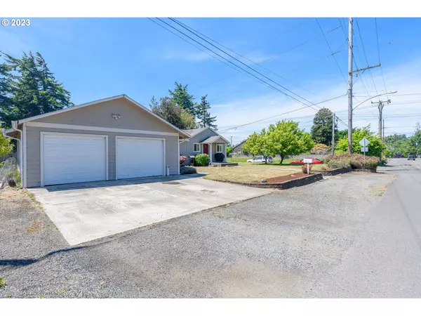 North Bend, OR 97459,3004 A ST