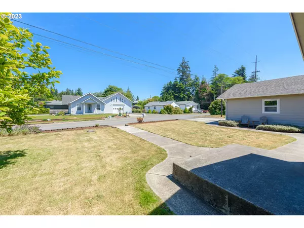 North Bend, OR 97459,3004 A ST