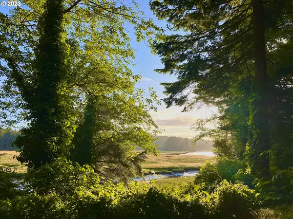 Toledo, OR 97391,6108 S BAY RD