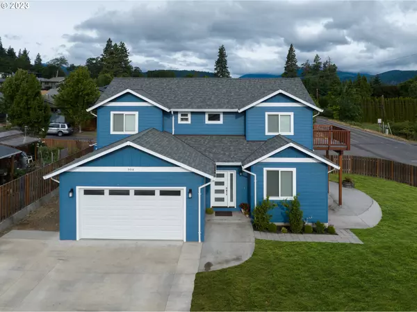 Hood River, OR 97031,908 FALCON CT