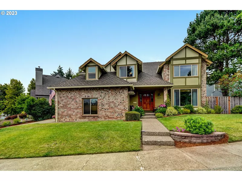 12575 SW GLACIER LILY CIR, Portland, OR 97223