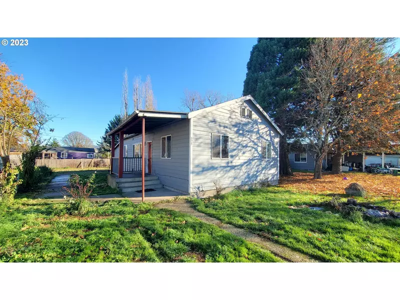 575 N WALNUT ST, Independence, OR 97351