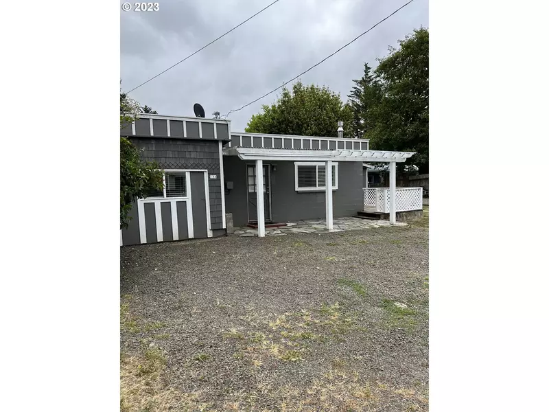 234 SE NEPTUNE AVE, Lincoln City, OR 97367