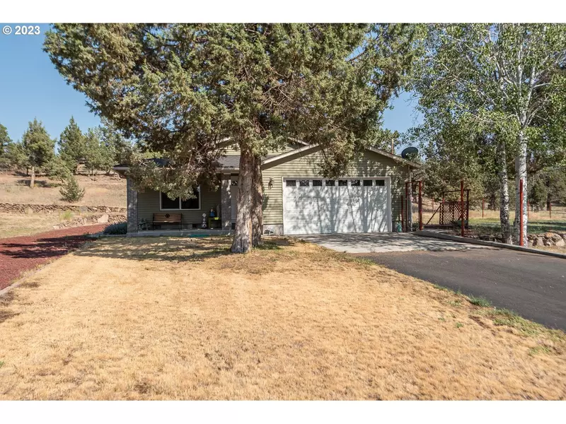 2350 NW RIMROCK LOOP, Redmond, OR 97756