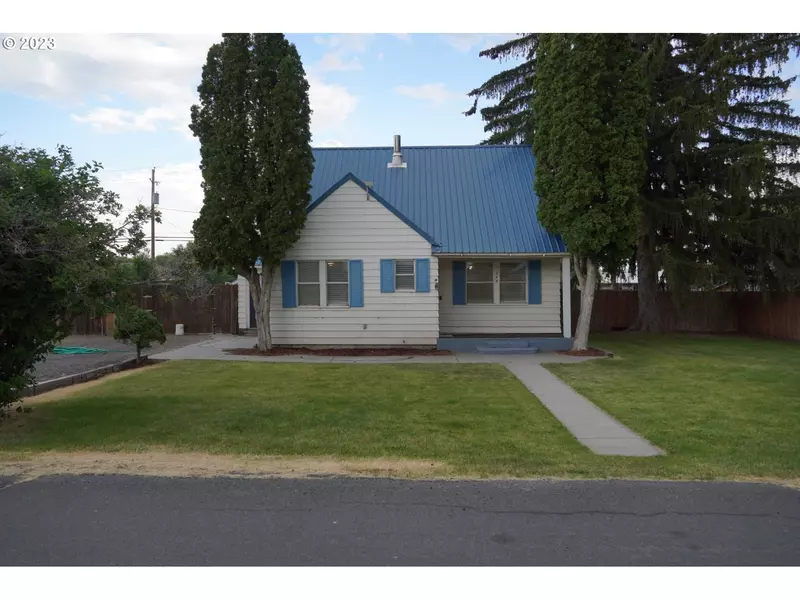 245 N Quincy AVE, Hines, OR 97738