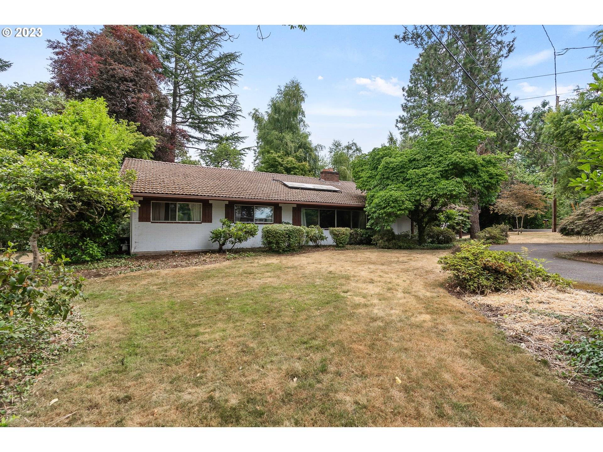 2411 GLEN EAGLES RD, Lake Oswego, OR 97034