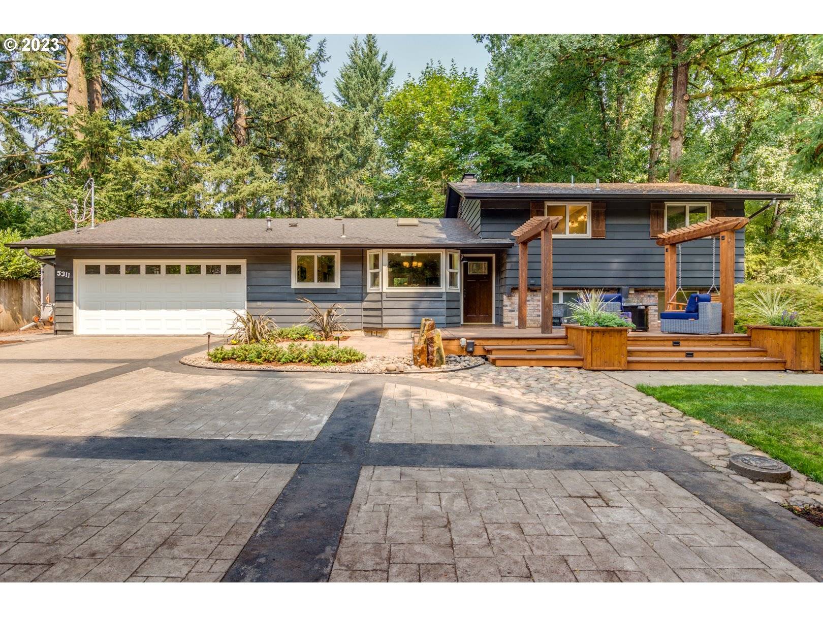 Lake Oswego, OR 97035,5311 CHILDS RD