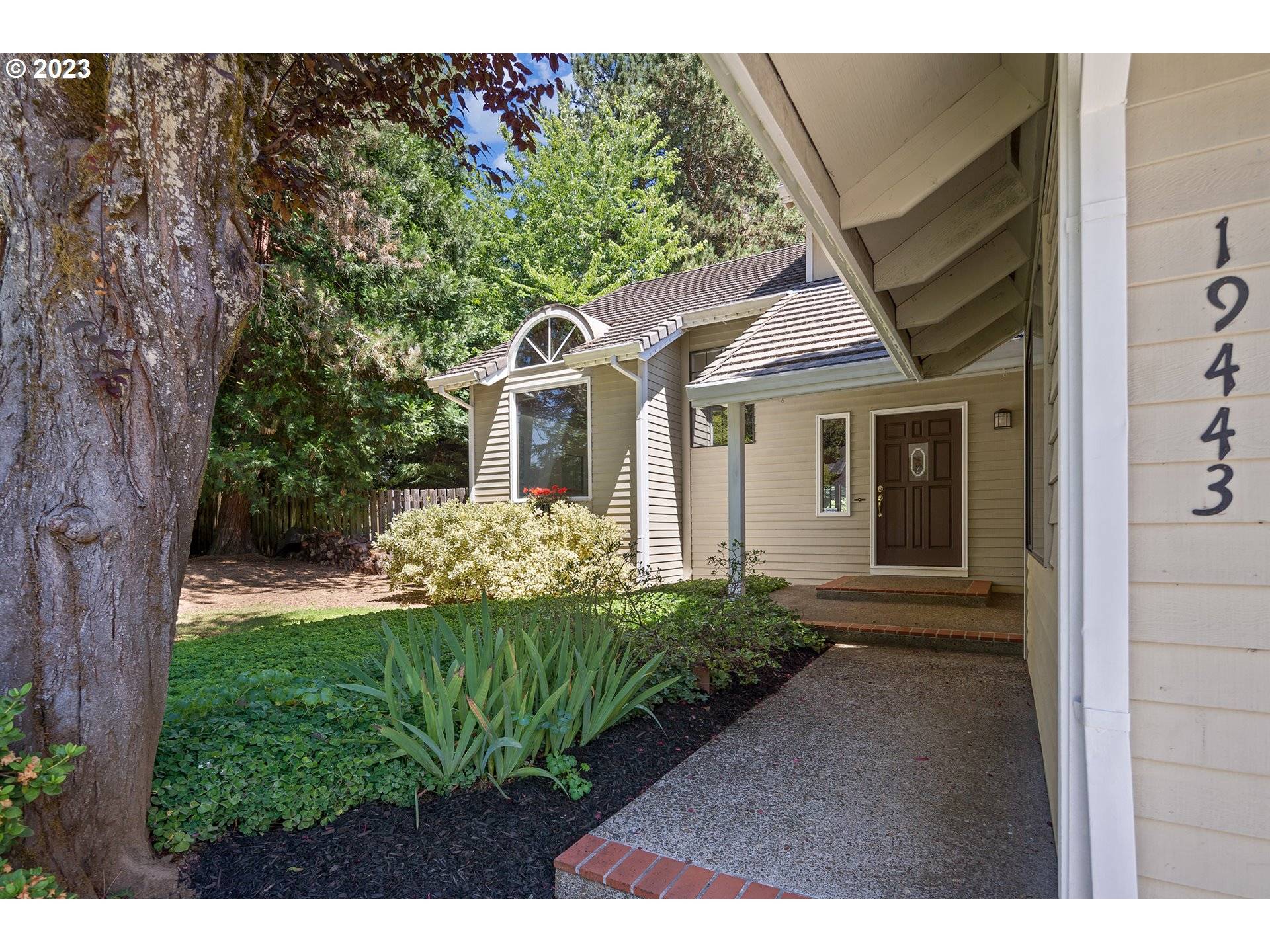Lake Oswego, OR 97034,19443 KOKANEE CT