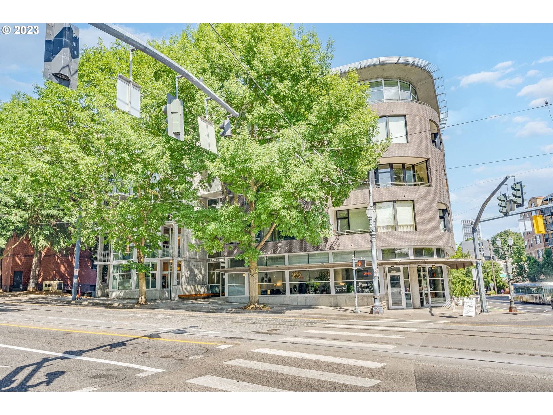 Portland, OR 97205,1234 SW 18TH AVE #206