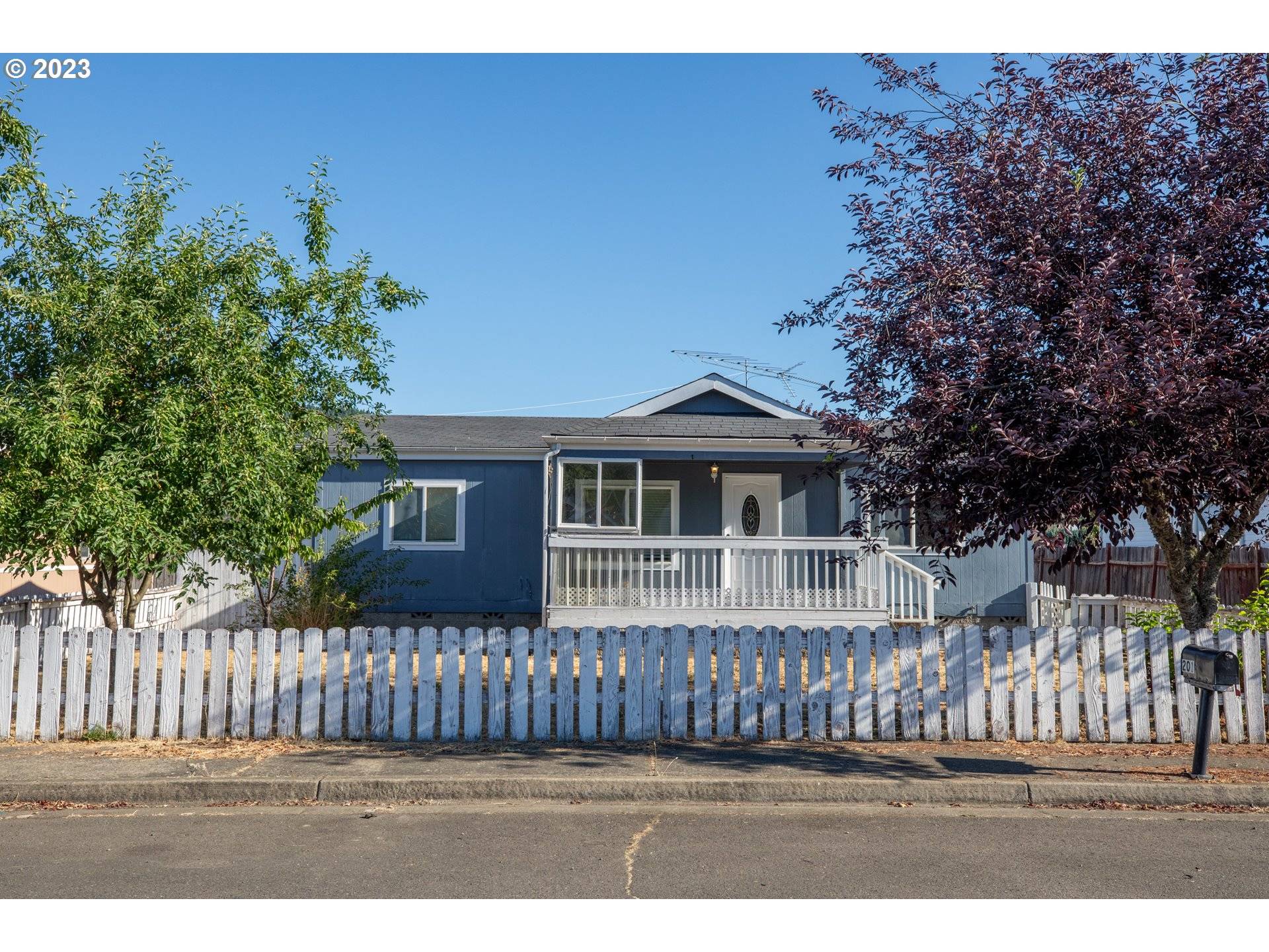 201 HEAVENLY CT, Sutherlin, OR 97479