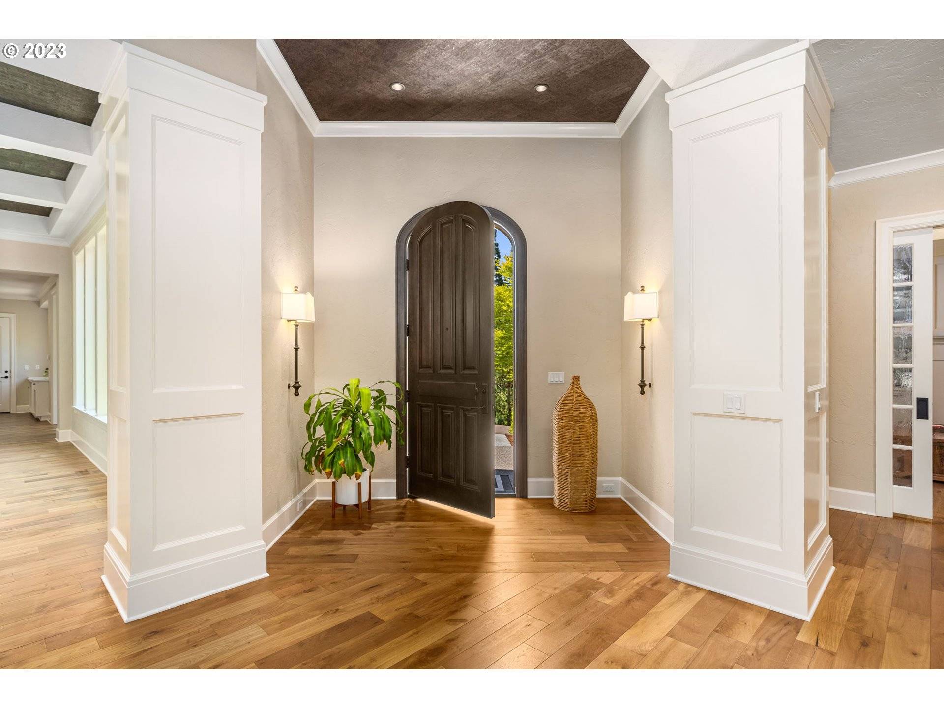 Lake Oswego, OR 97034,14056 GOODALL RD