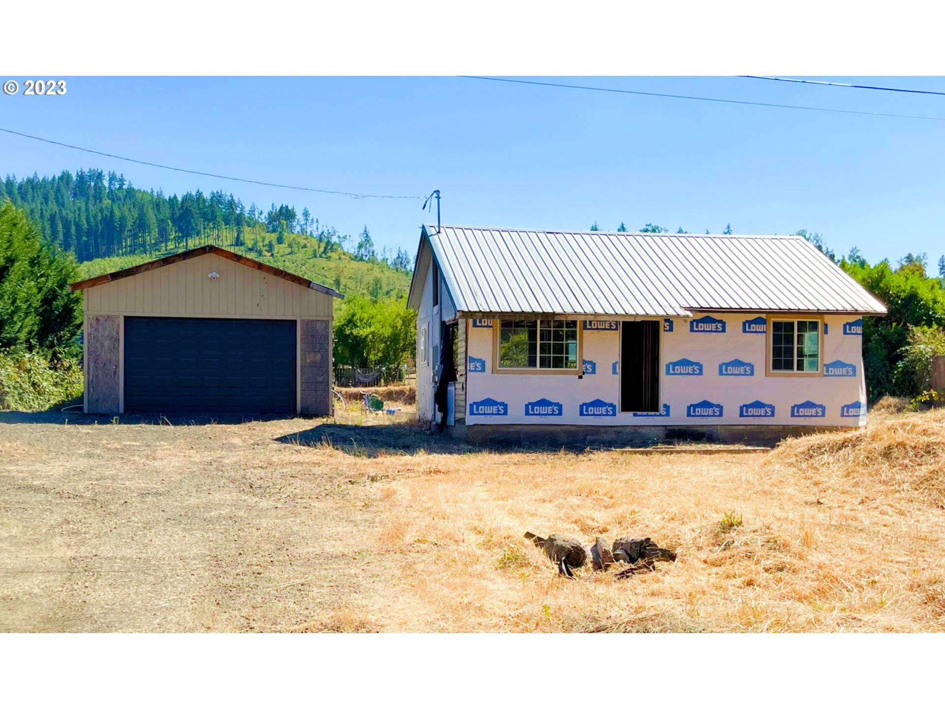 6405 NONPAREIL RD, Sutherlin, OR 97479
