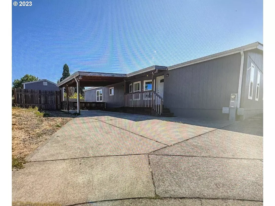 Cornelius, OR 97113,338 N 3RD PL #24