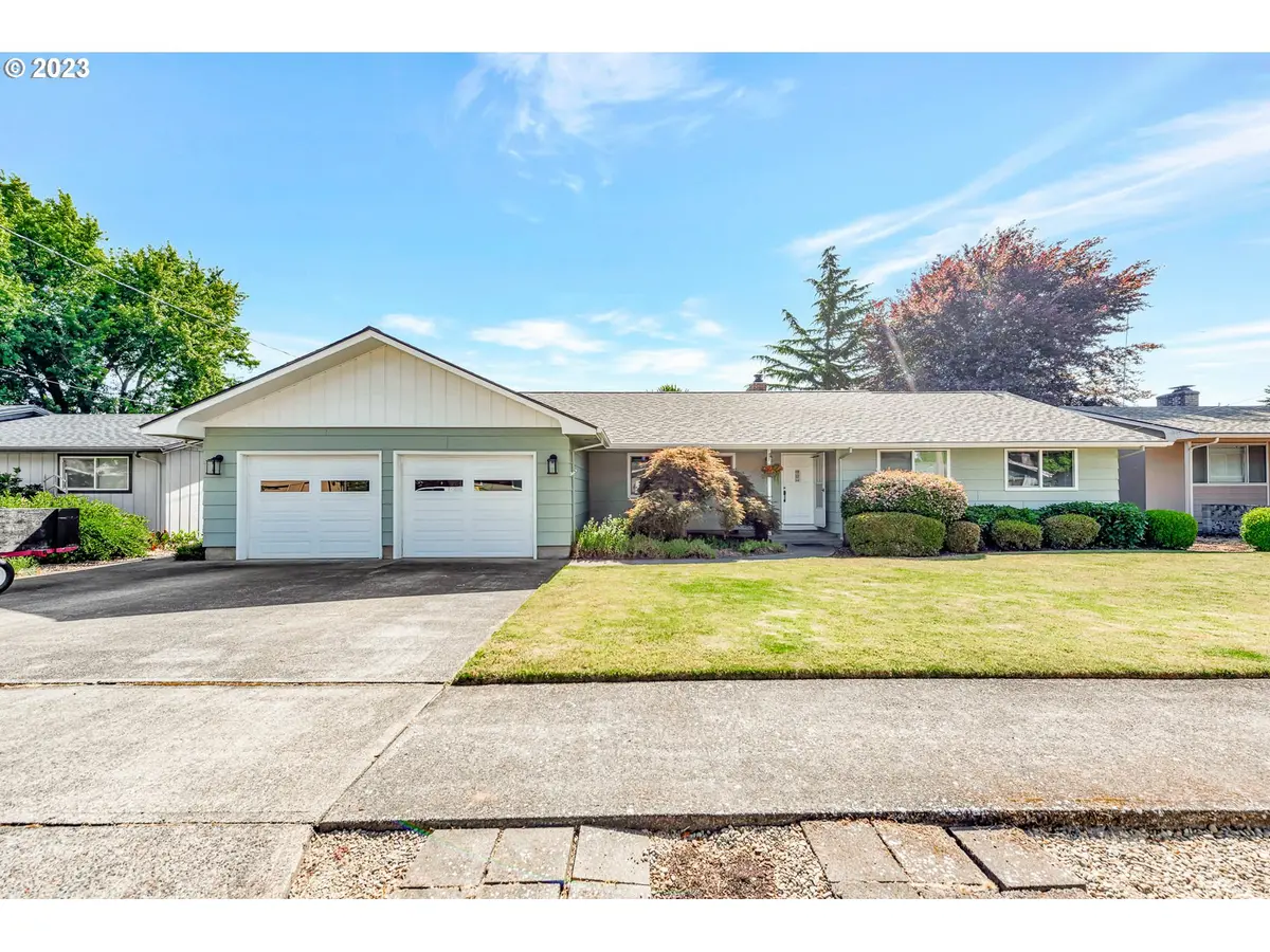 Eugene, OR 97402,2117 N DANEBO AVE