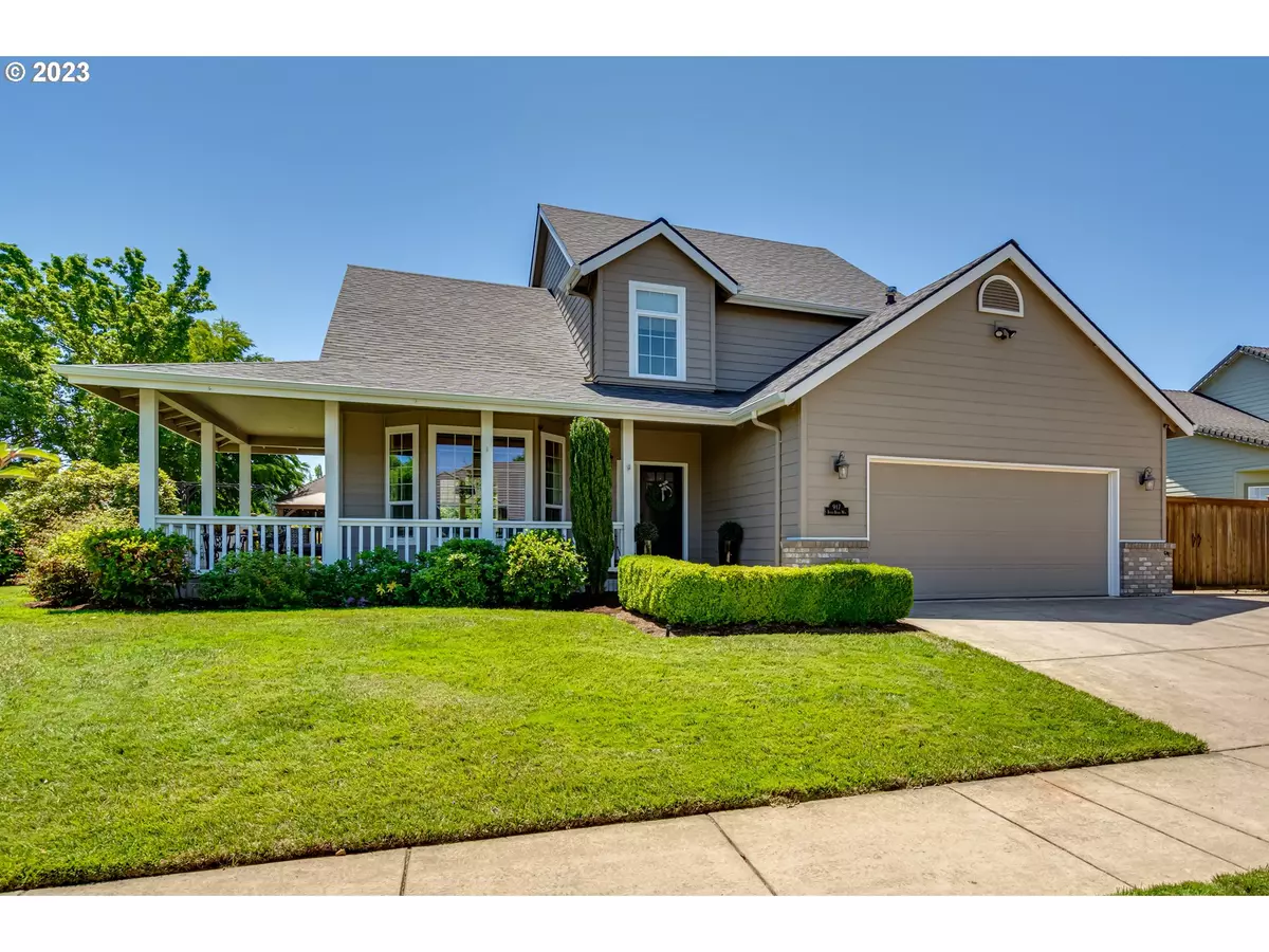 Springfield, OR 97477,917 RIVER KNOLL WAY