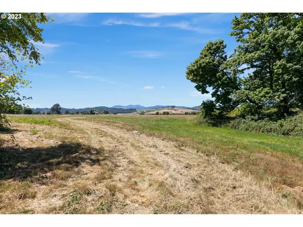 Monmouth, OR 97361,15299 AIRLIE RD