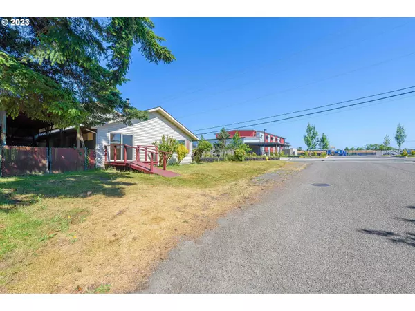 Coos Bay, OR 97420,288 D ST