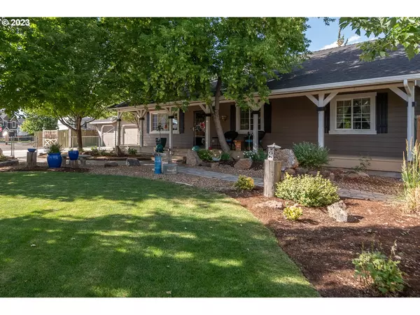 290 NW 28th ST, Redmond, OR 97756