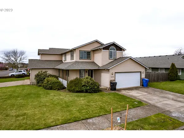 1310 ADELMAN LOOP, Eugene, OR 97402