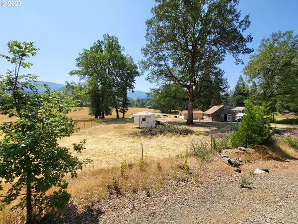 Glendale, OR 97442,5150 AZALEA GLEN RD