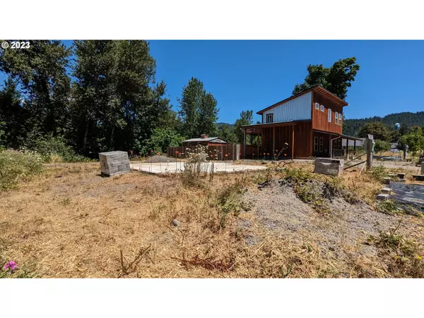 Oakridge, OR 97463,00000 Roaring Rapids WAY #28