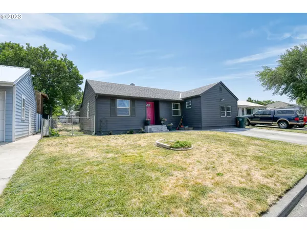 3032 SW ISAAC AVE, Pendleton, OR 97801