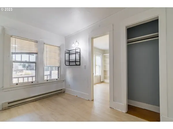 1595 W 11TH AVE, Eugene, OR 97402