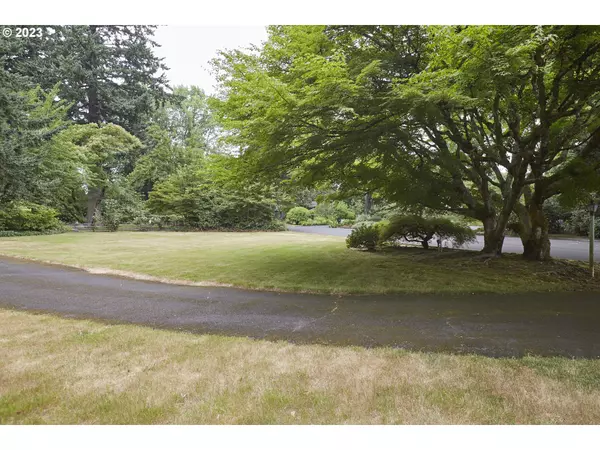 Vancouver, WA 98661,508 RHODODENDRON DR