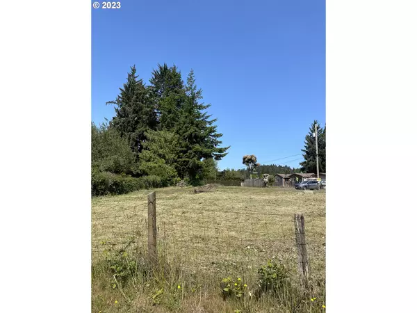 Coos Bay, OR 97420,92832 PERSIMMON LN