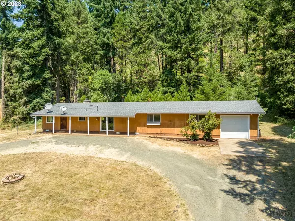 36381 ROW RIVER RD, Cottage Grove, OR 97424