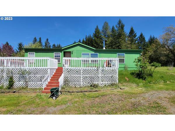 208 BUCK SPRINGS RD, Camas Valley, OR 97416