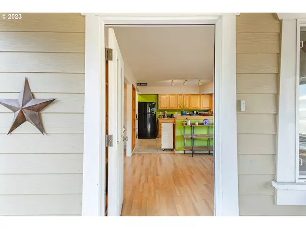 Cottage Grove, OR 97424,308 N 7TH ST