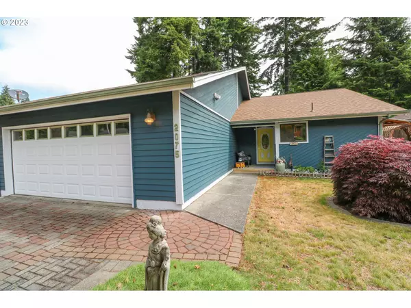 2075 TIMBERLINE DR, Coos Bay, OR 97420