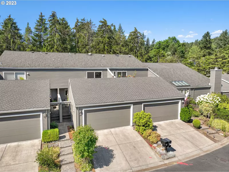 100 GREENRIDGE CT, Lake Oswego, OR 97035