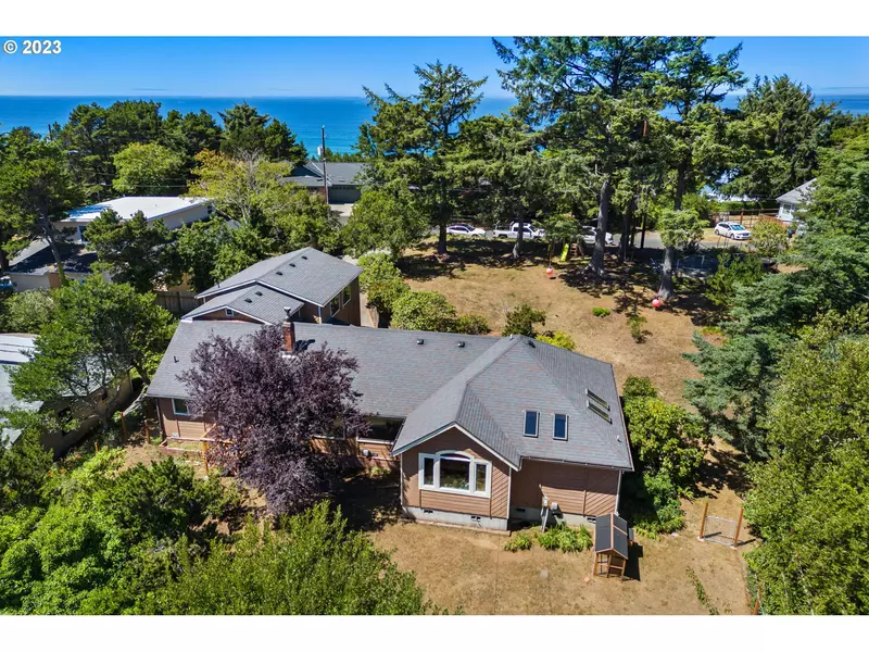 2225 NW OCEANVIEW DR, Newport, OR 97365