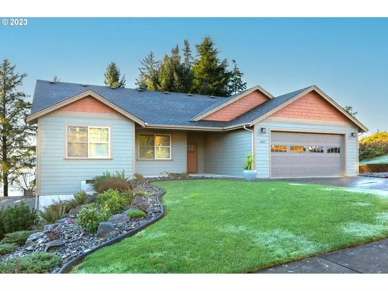 1927 SE 2ND ST, Astoria, OR 97103