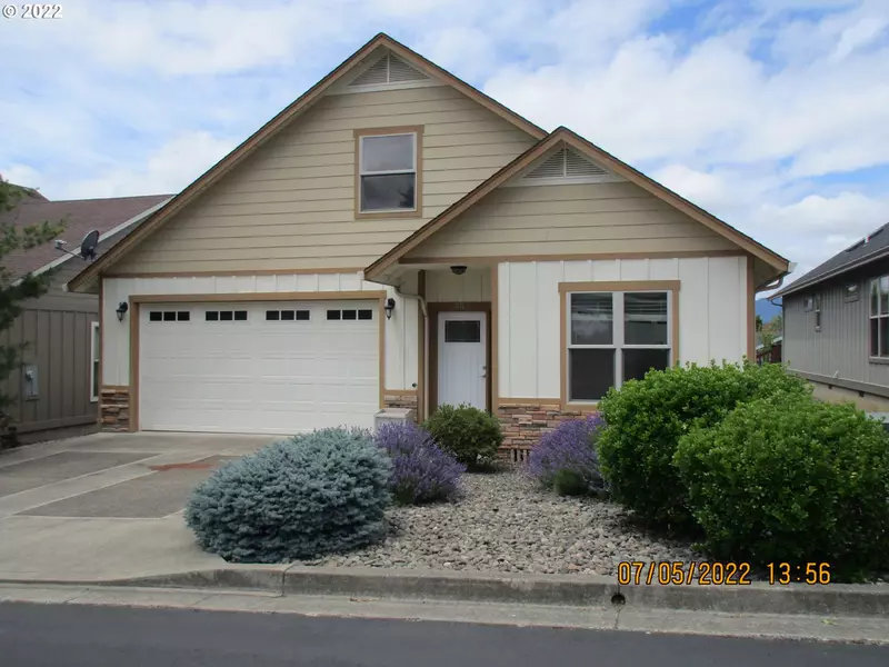 511 WILDCAT CANYON RD, Sutherlin, OR 97479