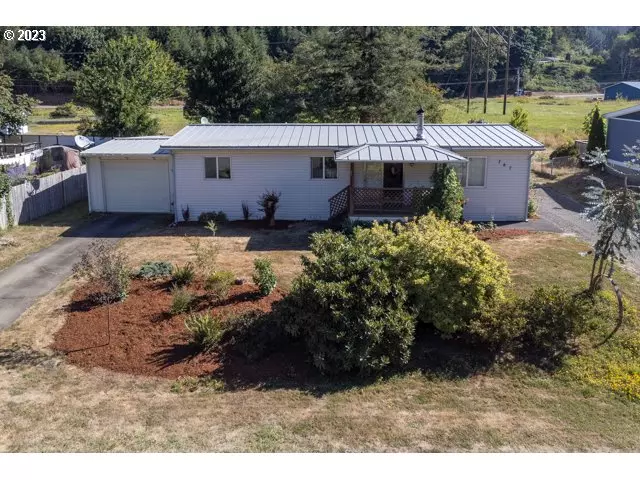 787 N RIVER BEND RD, Otis, OR 97368