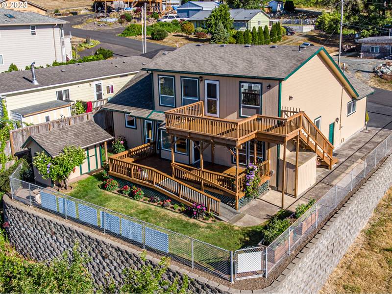 609 EVERGREEN AVE, Garibaldi, OR 97118