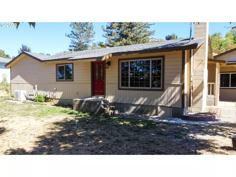 5179 LANCE ST, Roseburg, OR 97471