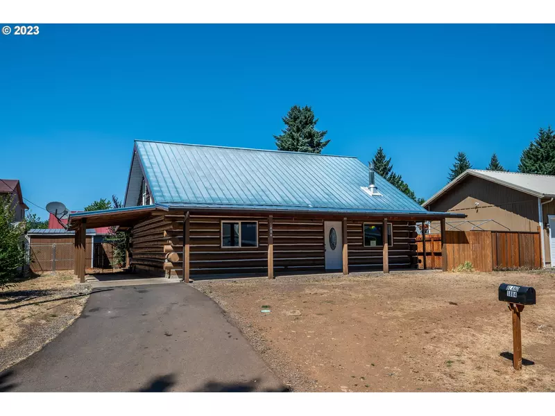 1884 GRAPE LOOP, Sweet Home, OR 97386