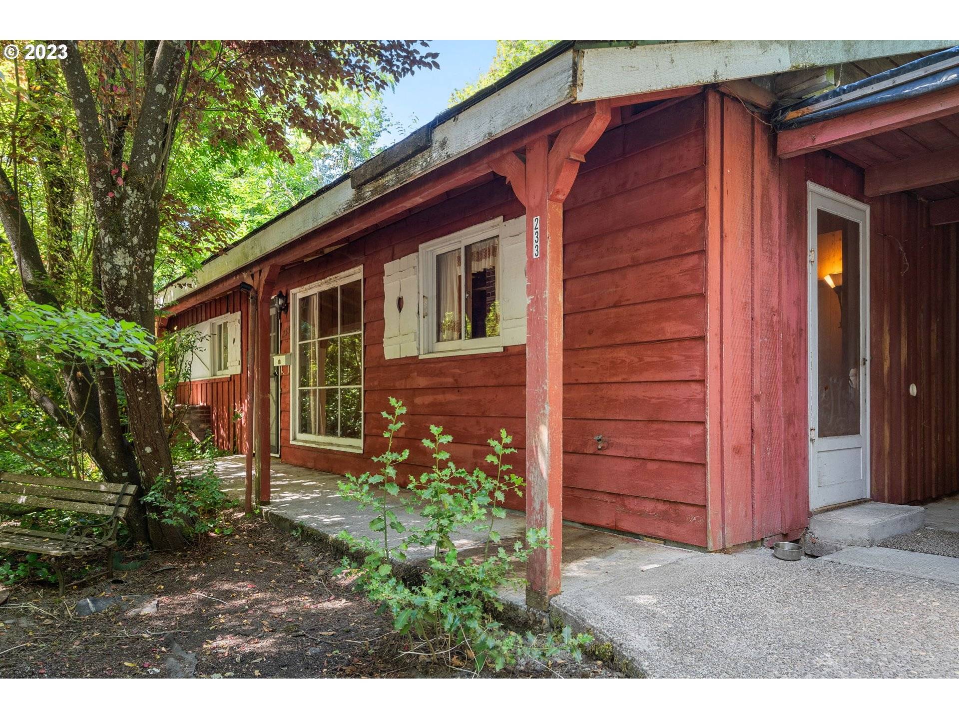 233 E AVE, Lake Oswego, OR 97034