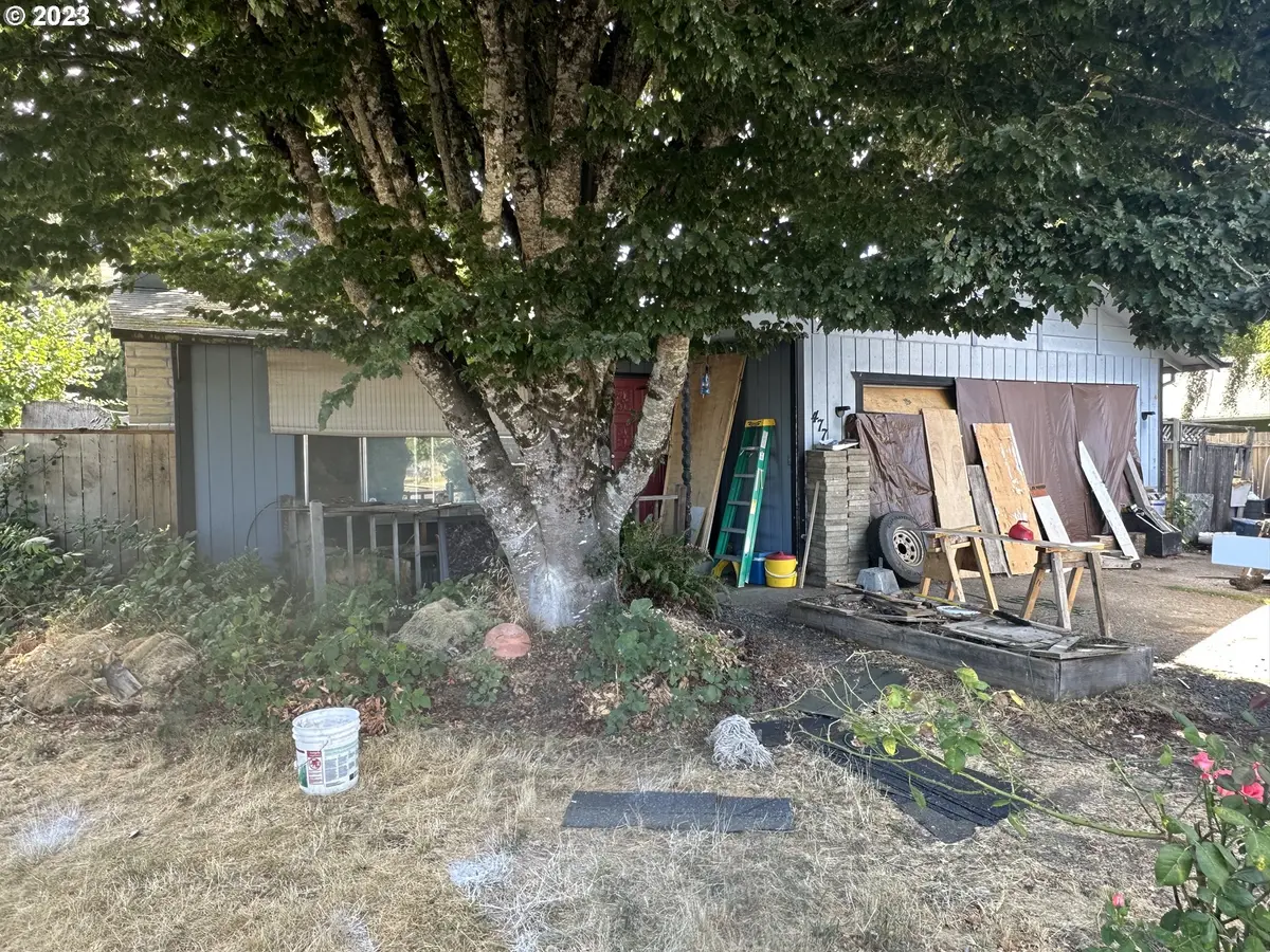 Springfield, OR 97478,477 70TH ST