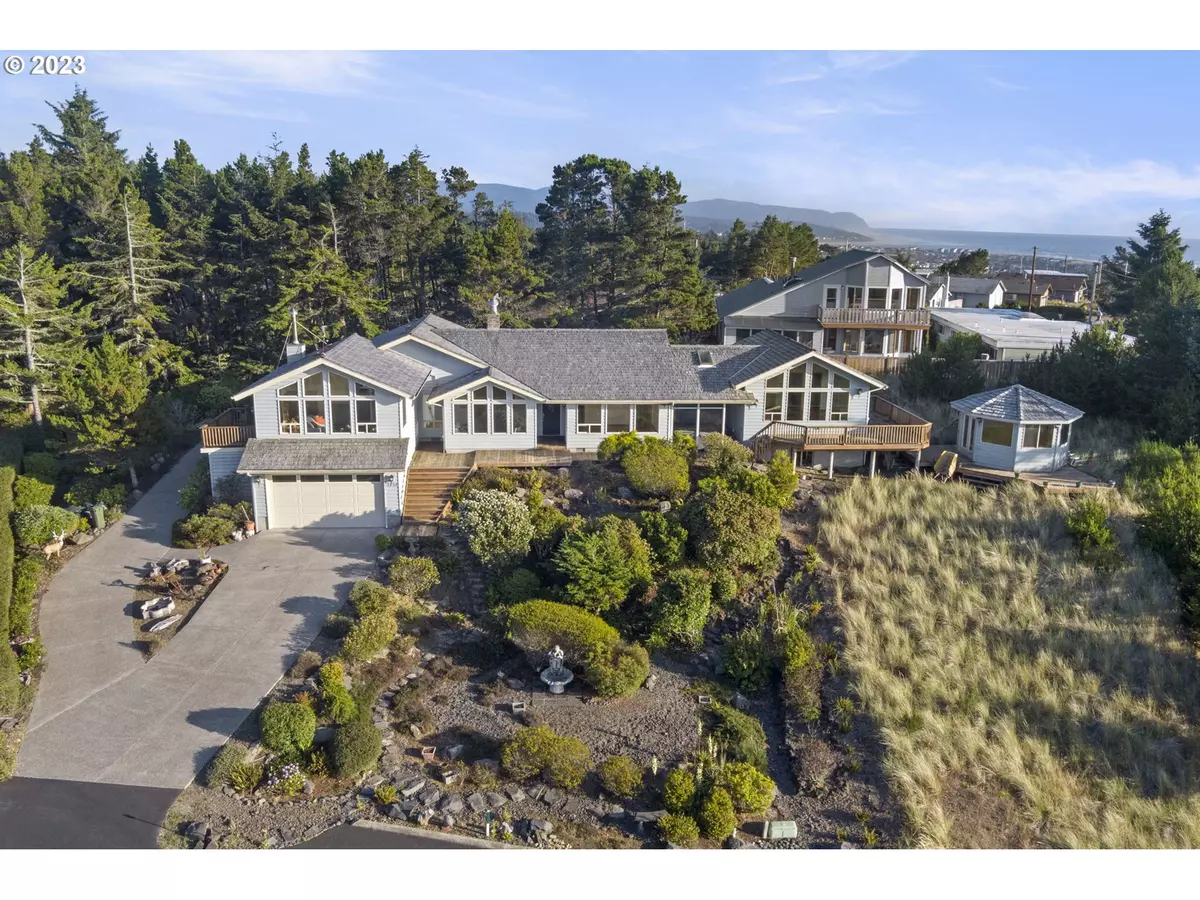 Waldport, OR 97394,2734 NW SEAFARER CT