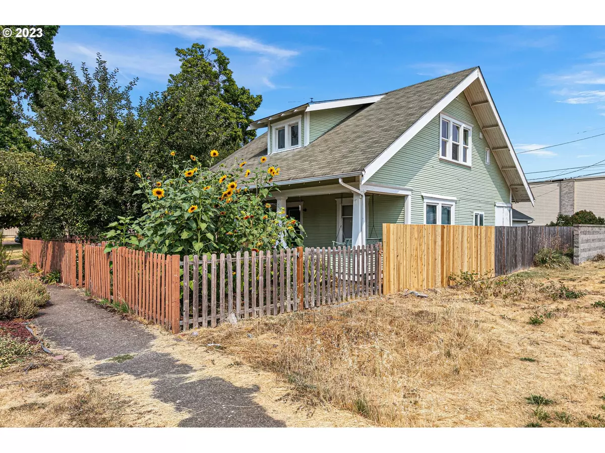 Junction City, OR 97448,456 JUNIPER ST