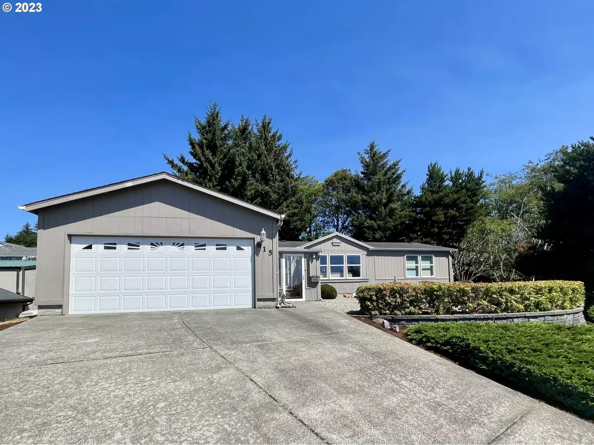 Coos Bay, OR 97420,815 LISA PL