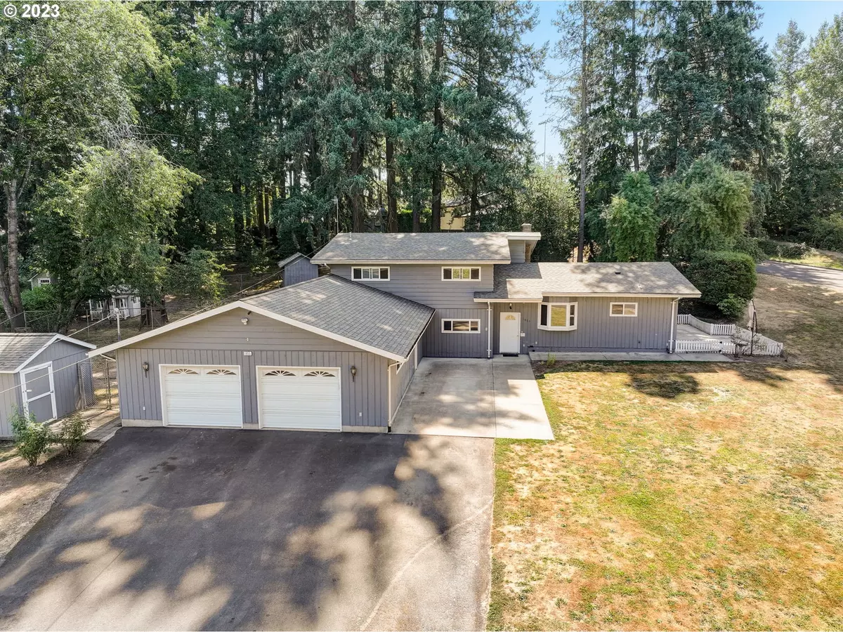 Lake Oswego, OR 97034,1855 CLOVERLEAF RD