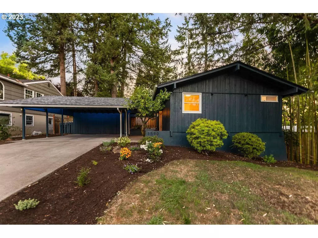 Lake Oswego, OR 97034,1590 HALLINAN ST