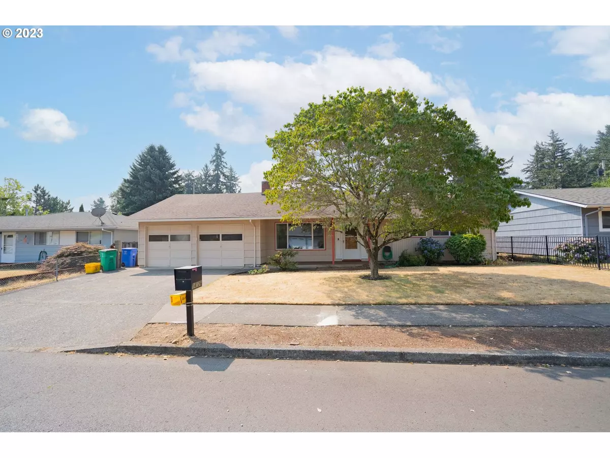 Portland, OR 97233,14126 SE MILL CT