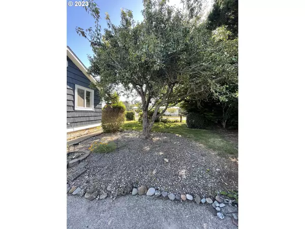 Bandon, OR 97411,940 3RD ST